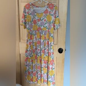 Source Unknown Vibrant Floral Midi Dress